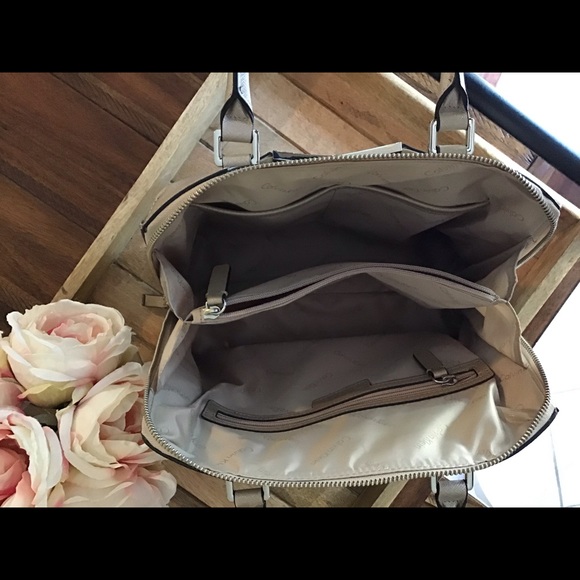 Purse - Picture 6 of 8